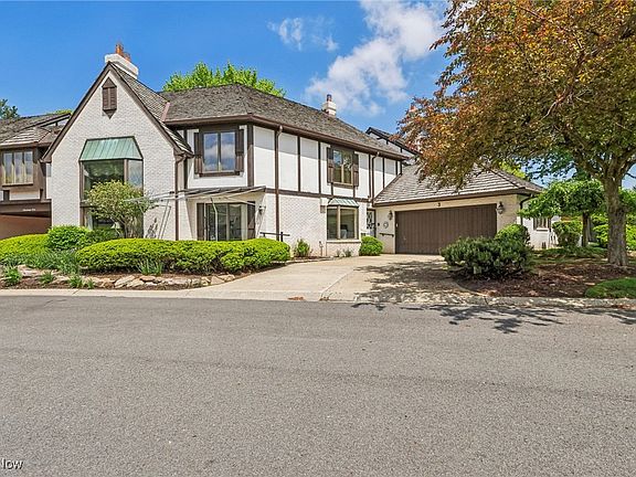 2nd image of 3 Windsor Ct