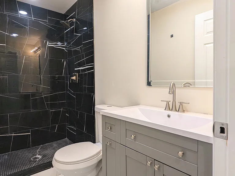 7 Maple St #1 — Photo 11