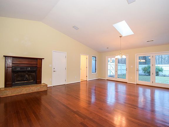 5th image of 7254 Fort Mason Dr
