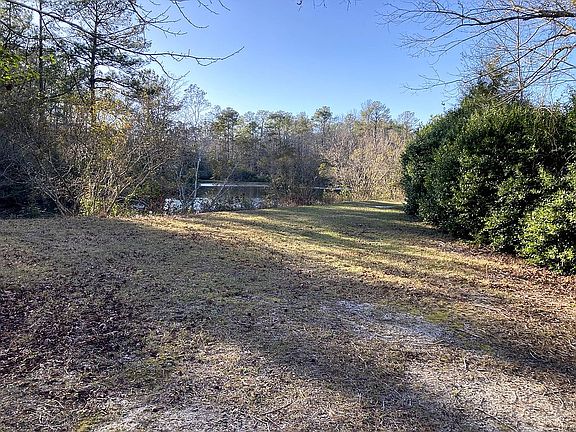 4th image of 1505 Dairy Rd