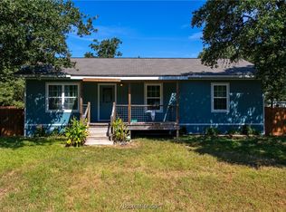 312 Spreading Oak St, Somerville, TX 77879