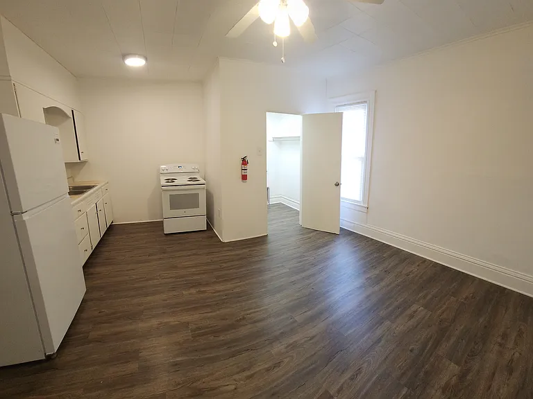 243 W Brady St #243 — Photo 6