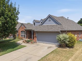 809 S 71st St, Broken Arrow, OK 74014