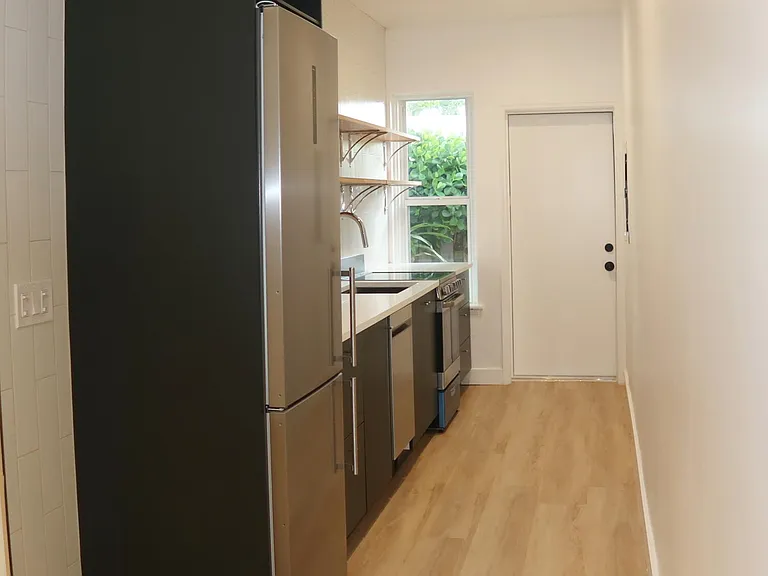 614 Palm St #1 — Photo 3