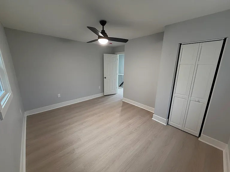 1115 Fairdale St — Photo 13