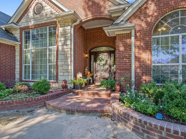 126 E Post Oak Dr, Frankston, TX 75763