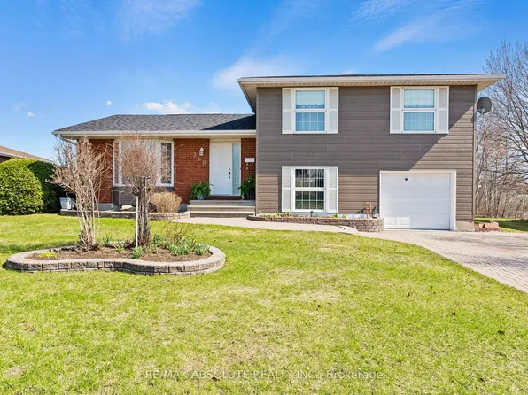 260 Allan Dr, Arnprior, ON K7S 2S9