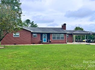 3131 Clarks Chapel Rd, Lenoir, NC 28645