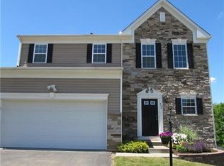 232 Foxwood Rd, Coraopolis, PA 15108