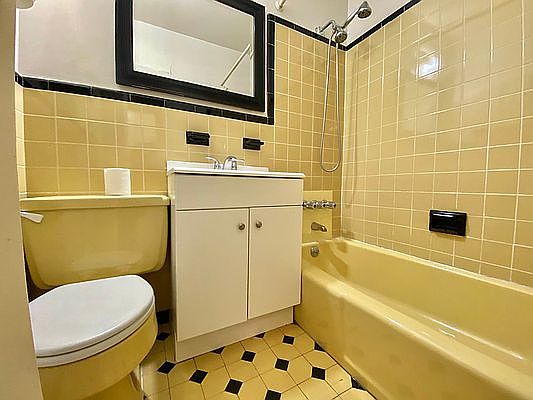5th image of 65 W 85th St #1