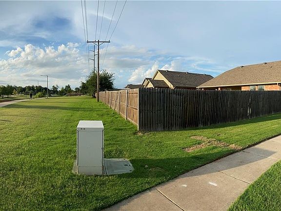 5th image of 713 Beechwood Way