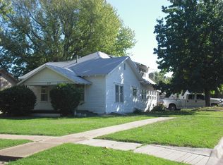 212 Michigan St, Winfield, KS 67156
