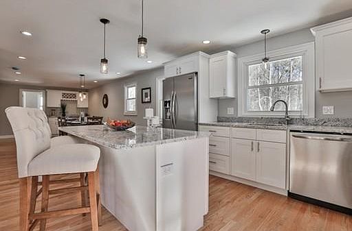 4th image of 5 Anderson Ln
