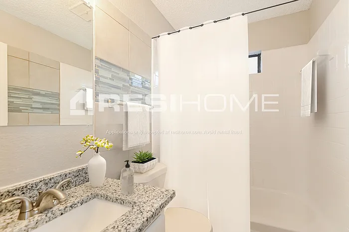 10503 Leroy Ct — Photo 11