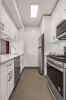 Rented by New York Private Realty Group | media 5