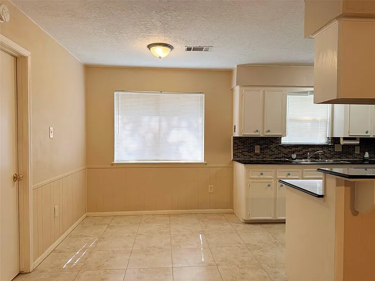 13430 Exton Ln — Photo 13