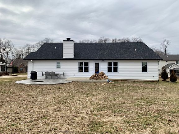 4th image of 1412 N Sumac Ct