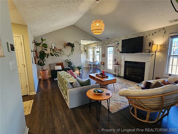 5th image of 1505 Laurel Oak Dr