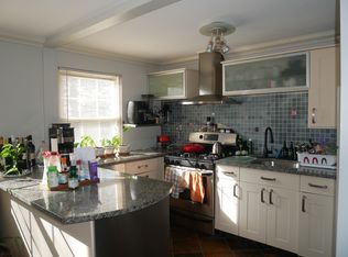 190 Knickerbocker Rd APT 10, Englewood, NJ 07631