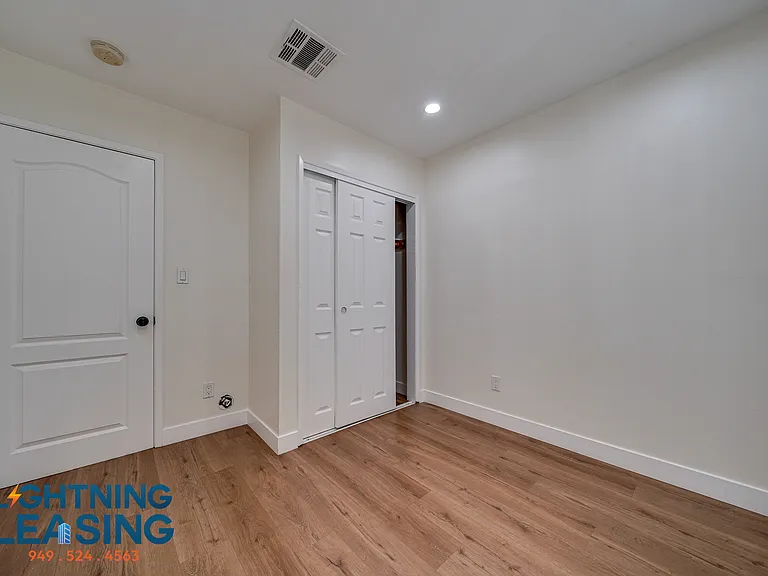 6182 Yolanda Ave — Photo 10