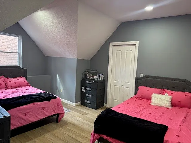 1030 Ross Ave — Photo 11
