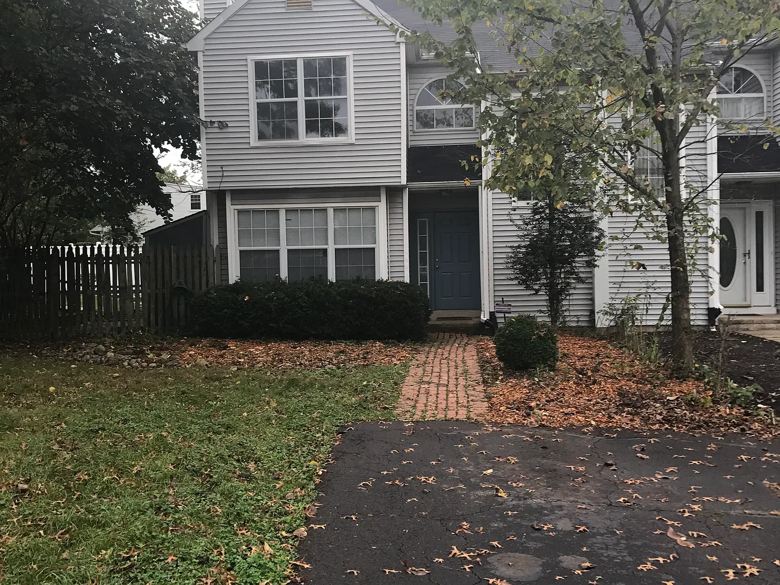 2 bed, 1.5 bath, 1142 sqft, $2,245 — Photo 1