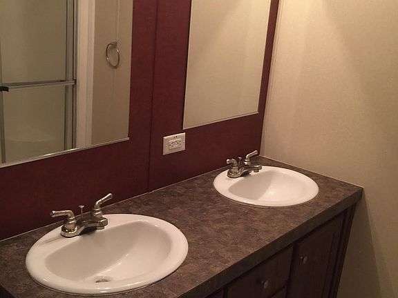 Master bath double sinks and separate shower