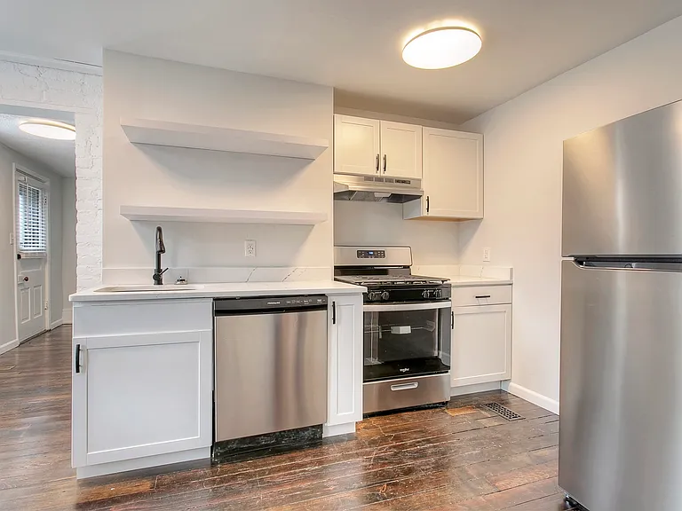 511 Sanford St #517-1 — Photo 6