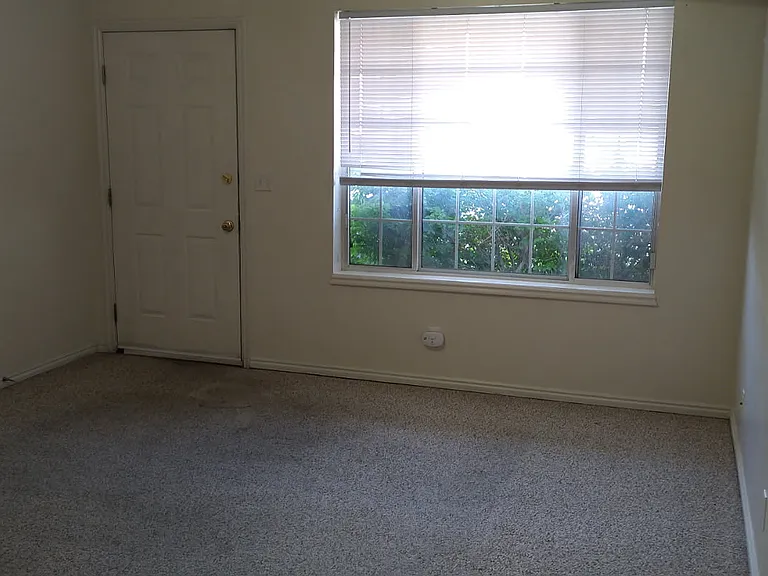 1372 N 220 W #3 — Photo 3