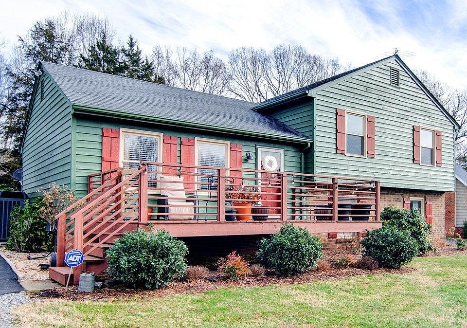 1st image of 1325 Pine Bluff Dr