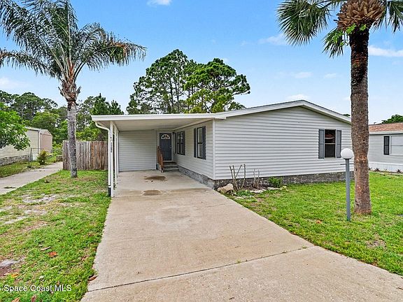 3rd image of 1639 Ridge Dr