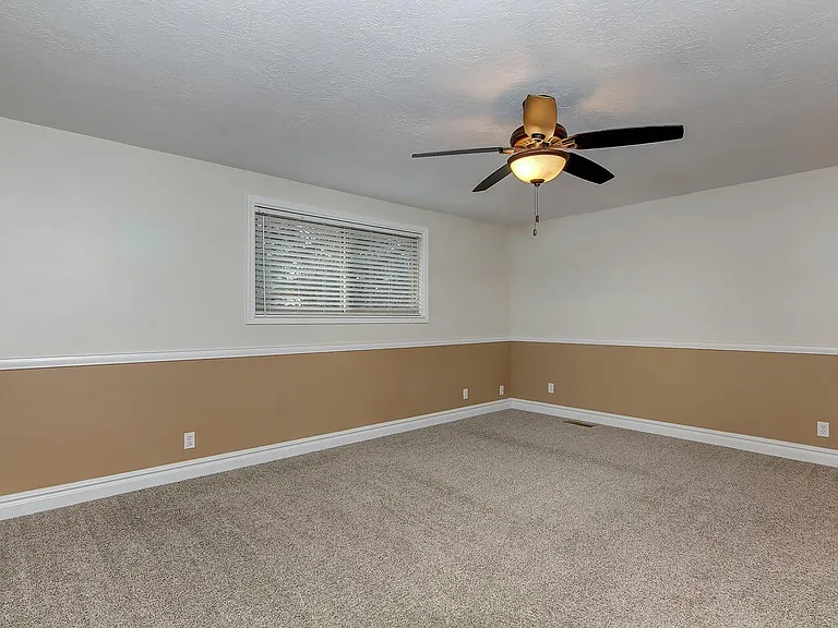 1025 N Eagle Hills Way — Photo 14