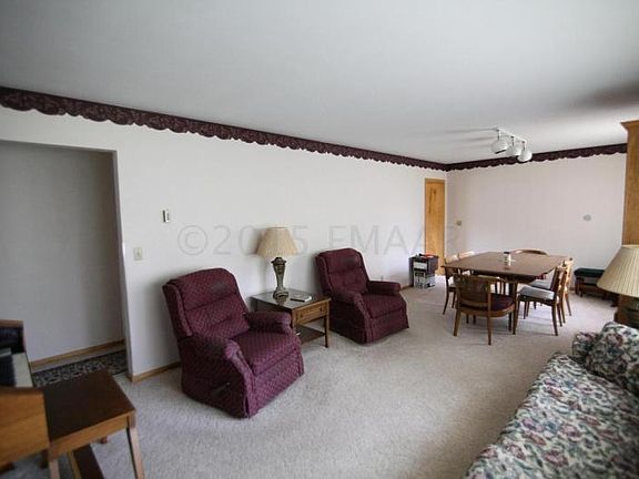 5th image of 308 McKinley Ave W