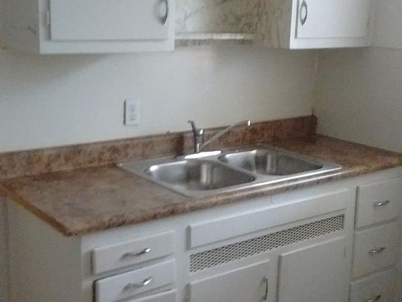 2nd image of 619 Rockford Ave APT 4