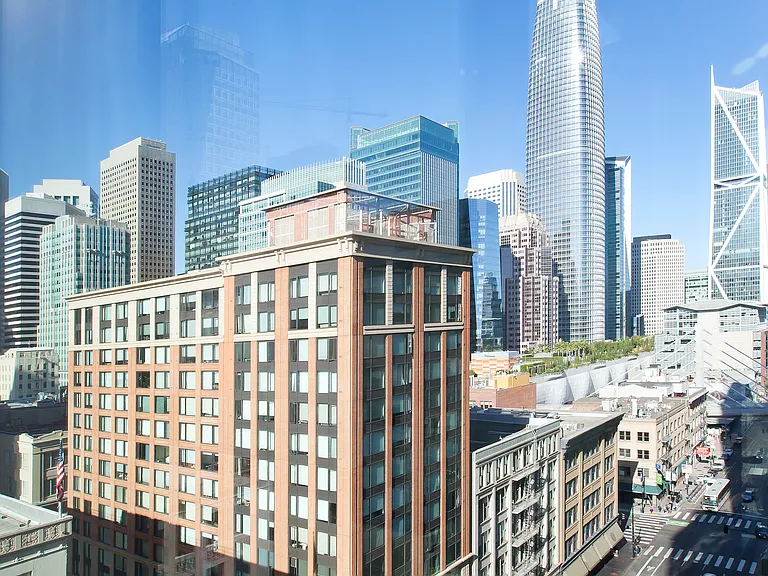1 Hawthorne St #14G — Photo 3