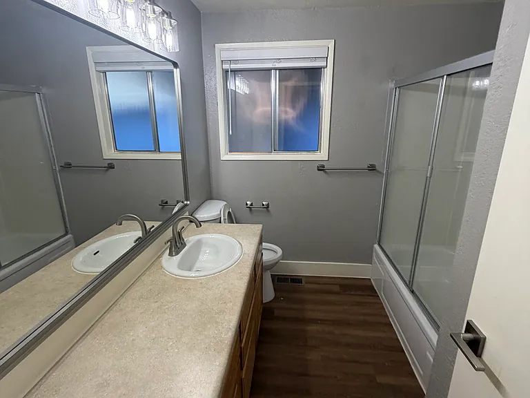 2132 NE Barberry Ct — Photo 13