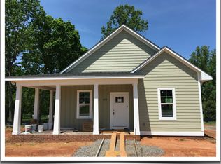 1073 33rd Avenue Loop NE, Hickory, NC 28601