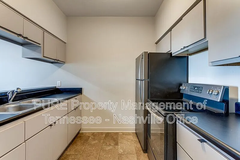 2 bed, 1.5 bath, 1156 sqft, $1,850 — Photo 2