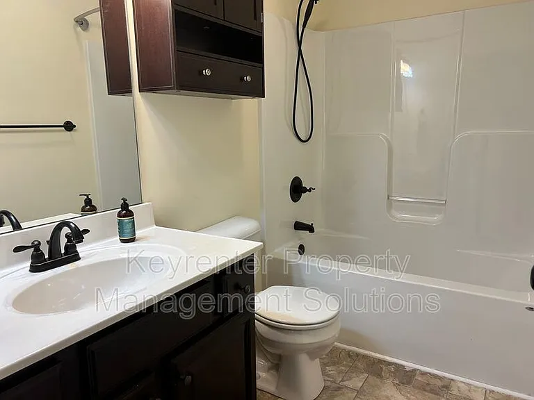 107 Oakstone Run — Photo 33