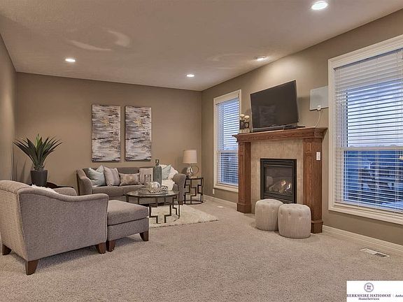 4th image of 4506 S 193rd St