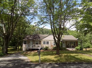 1301 Sewanee Dr, Chattanooga, TN 37412