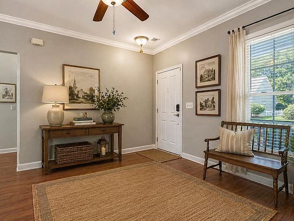 5th image of 307 Pimpernel St