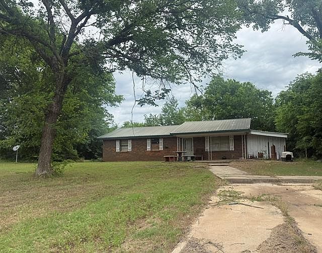 1st image of 306 W Jerry Lane St