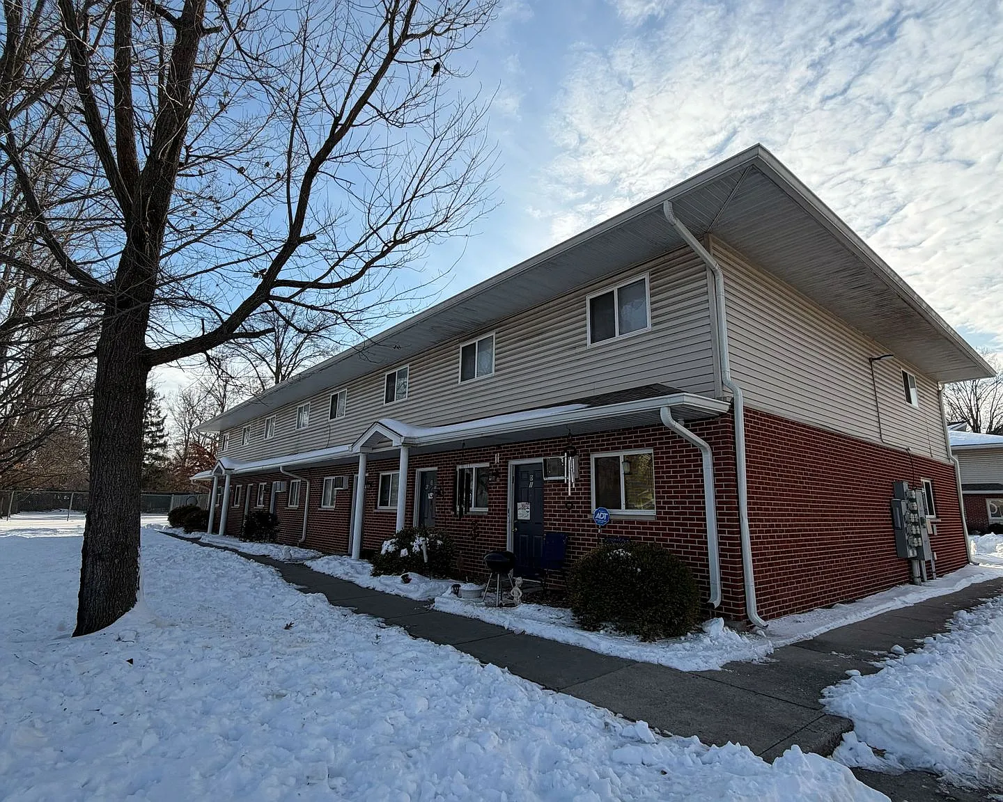 Cornerstone Apartments — Photo 2