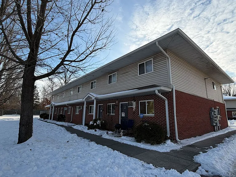 Cornerstone Apartments — Photo 2