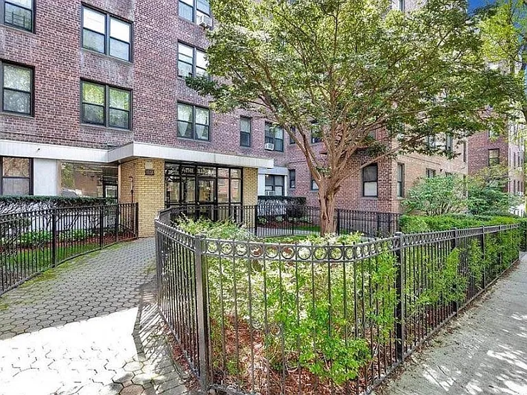 8920 55th Ave #4J — Photo 30