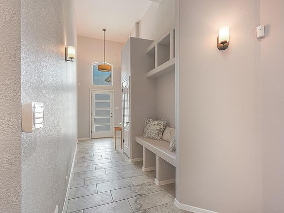 2nd image of 220 Jennice Cir