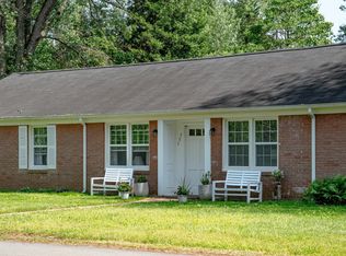 805/803 Stonewall Ave, Middleburg, VA 20117