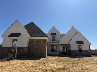 100 Rolling Hill Dr, Piperton, TN 38017