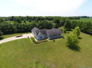 18477 Timber Ln, Virden, IL 62690